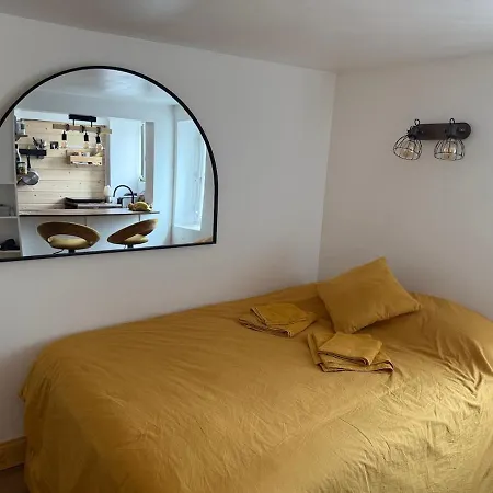 Apartment 9 Paris