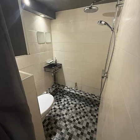 Apartment 9 *
